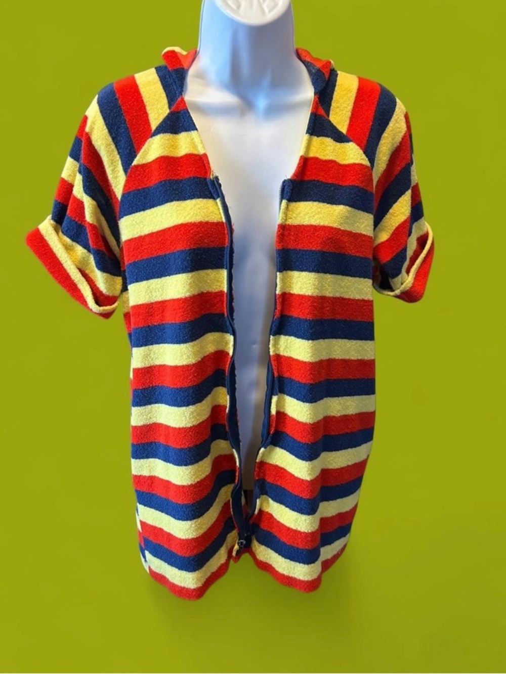 Vintage 1970’s Striped hooded terry cloth beach/swimsuit cover up w/pockets